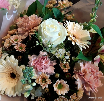 Peach Perfect Handtied